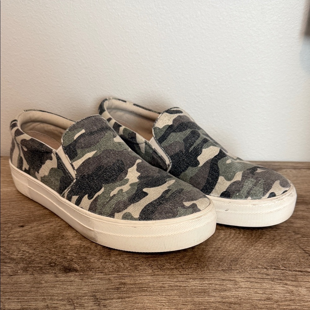 Steve Madden Camouflage Slip-On Sneakers